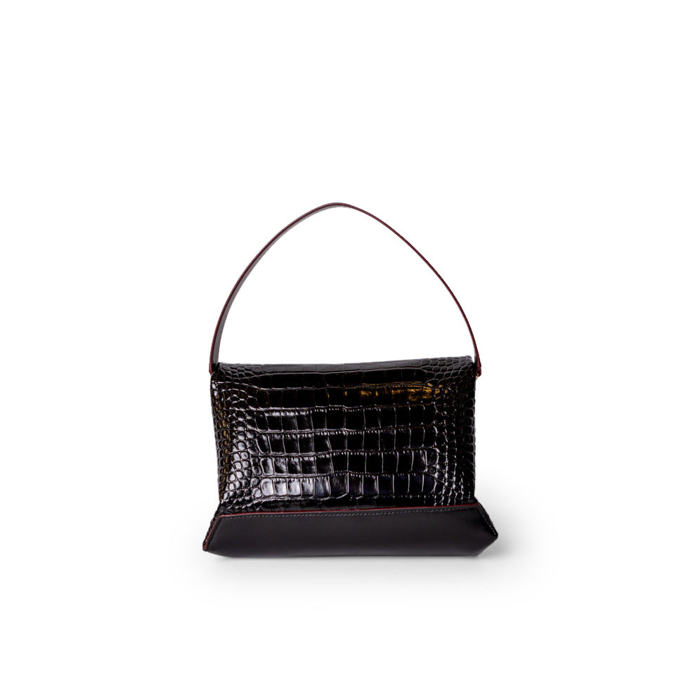 VICTORIA BECKHAM IN BLACK CROC EFFECT CHAIN POUCH Dafne Shop